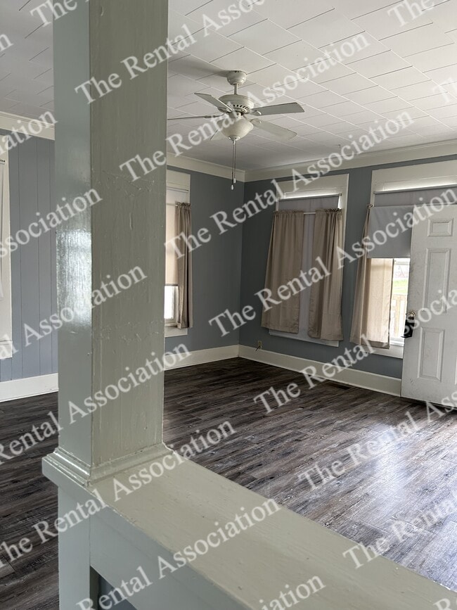 Building Photo - 212 S Bonner St