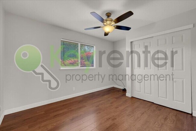 Building Photo - 6359 Edgewood Way