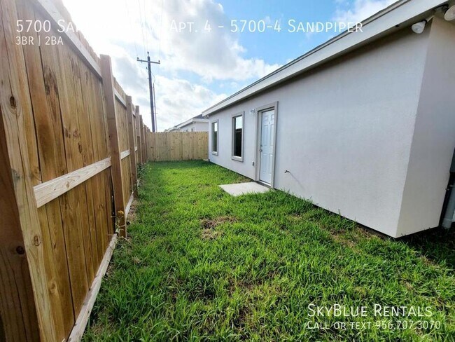 Building Photo - 5700 Sandpiper Ave