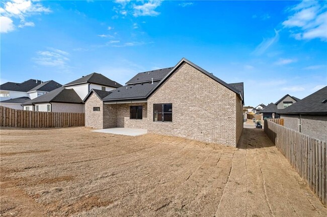 Building Photo - 1821 Lotus Rd