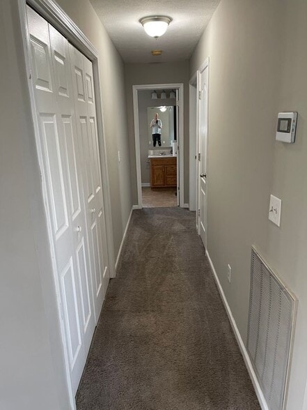 Building Photo - 1604 Baucom Dr