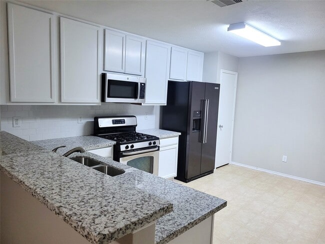 Building Photo - 7642 Appleberry Dr