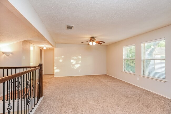 Building Photo - 11731 Yearling Dr