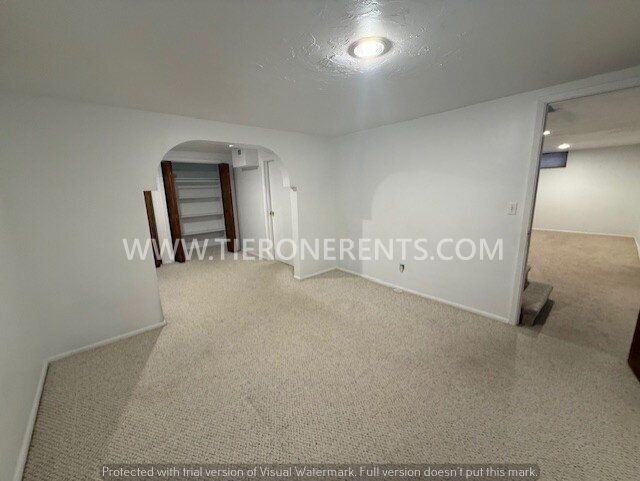 Building Photo - NO DEPOSIT option available for qualified renters with Obligo.