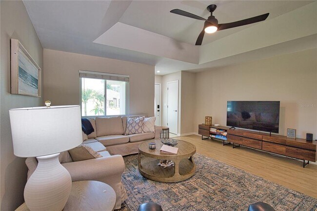 Building Photo - 556 Baffin Dr