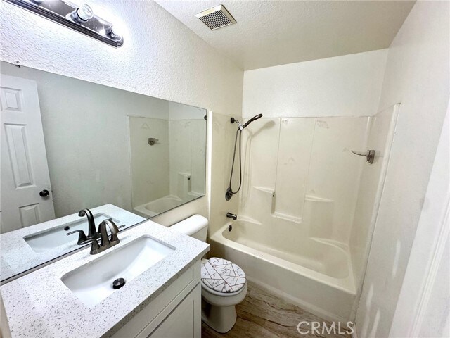 Building Photo - 16214 Juniper St