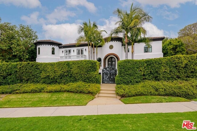 Building Photo - 4705 Los Feliz Blvd