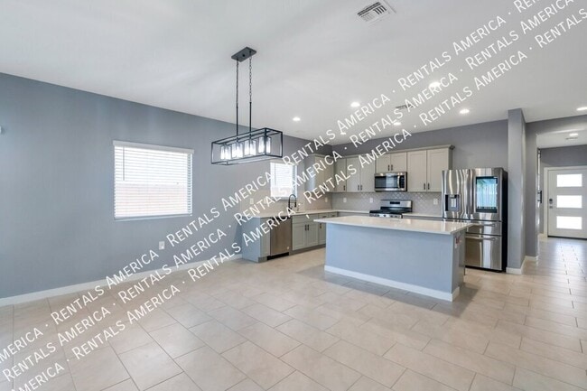 Building Photo - 12440 W Gini Ln