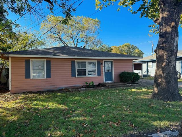 Primary Photo - 406 N College St