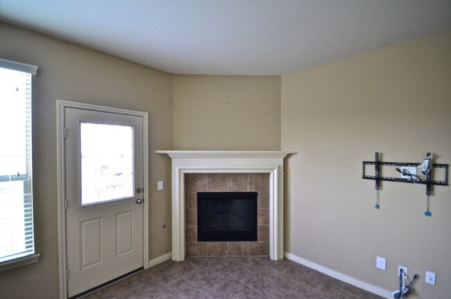 Building Photo - 8211 Running Brook Ln