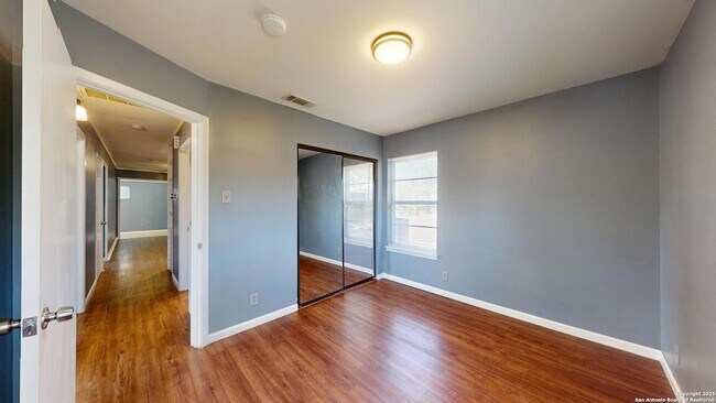 Building Photo - 7107 Westshire Dr