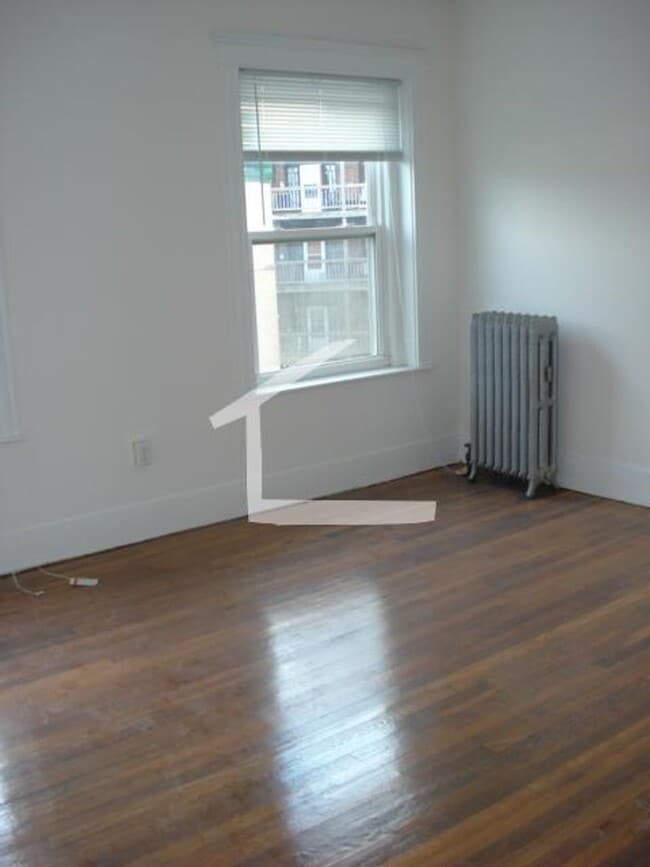 Building Photo - 37 St Lukes Rd