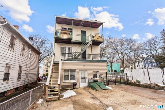 Building Photo - 101 Carlisle St