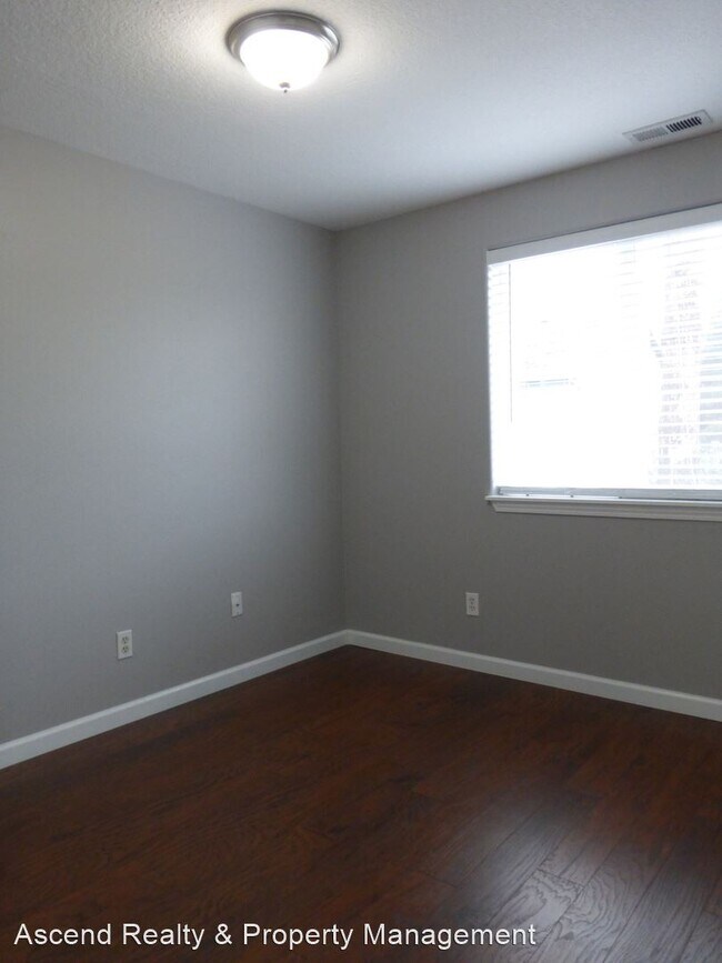 Building Photo - 4 br, 2.5 bath House - 18860 SW Christophe...