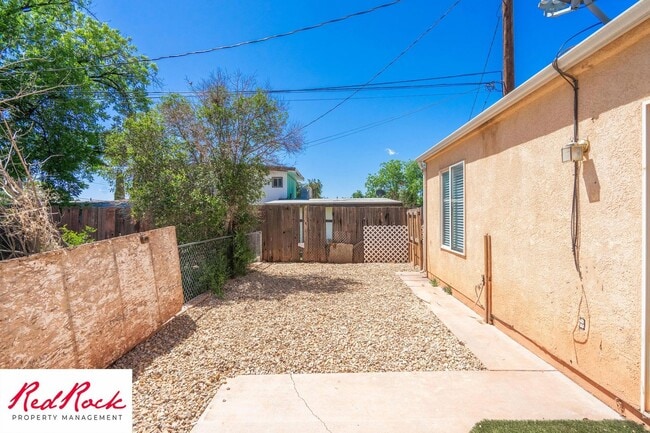 Building Photo - Charming 3 Bed, 2 Bath Home in the Heart o...