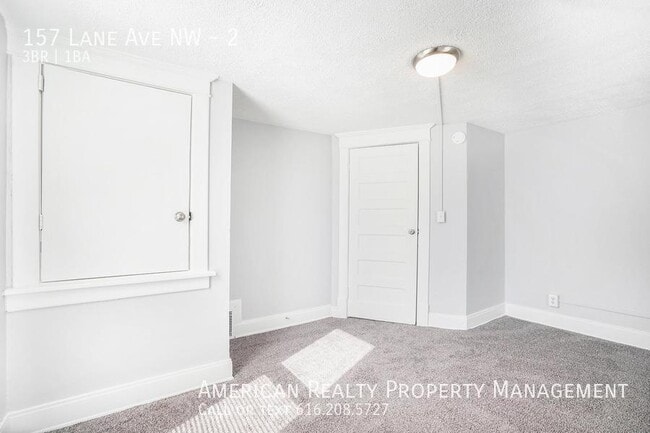 Building Photo - 157 Lane Ave NW