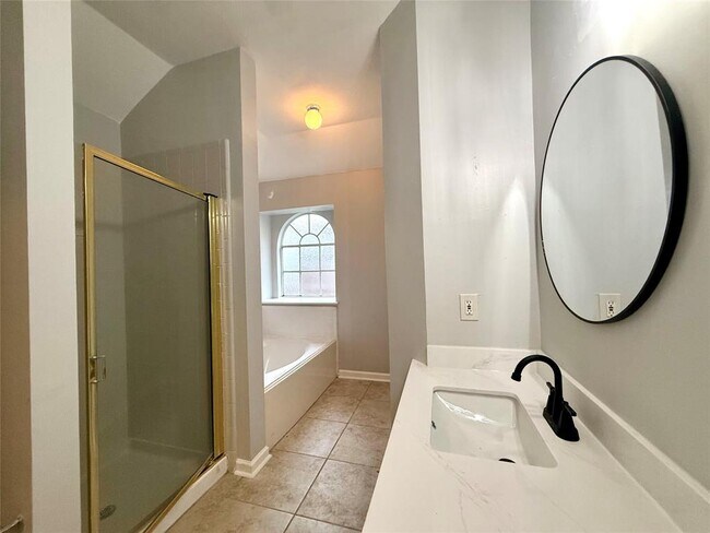 Building Photo - 5223 Mountain Forest Dr
