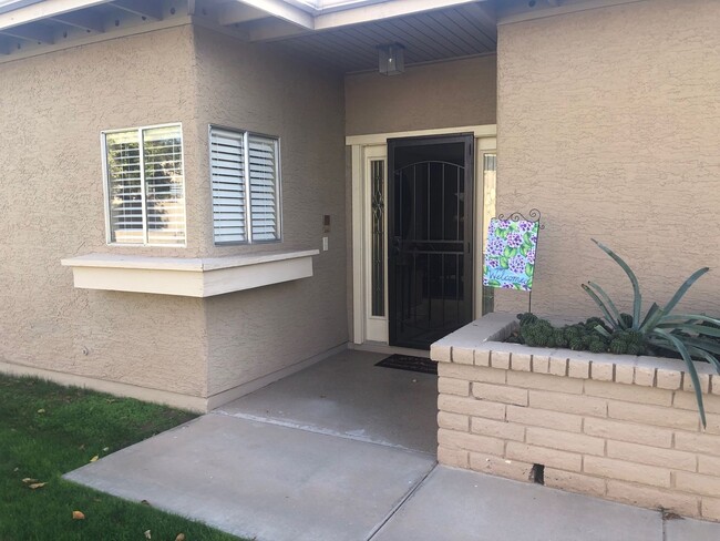 Building Photo - Furnished townhome rental in Sun Lakes Cot...