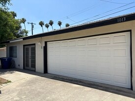 Building Photo - 1013 E Santa Anita Ave
