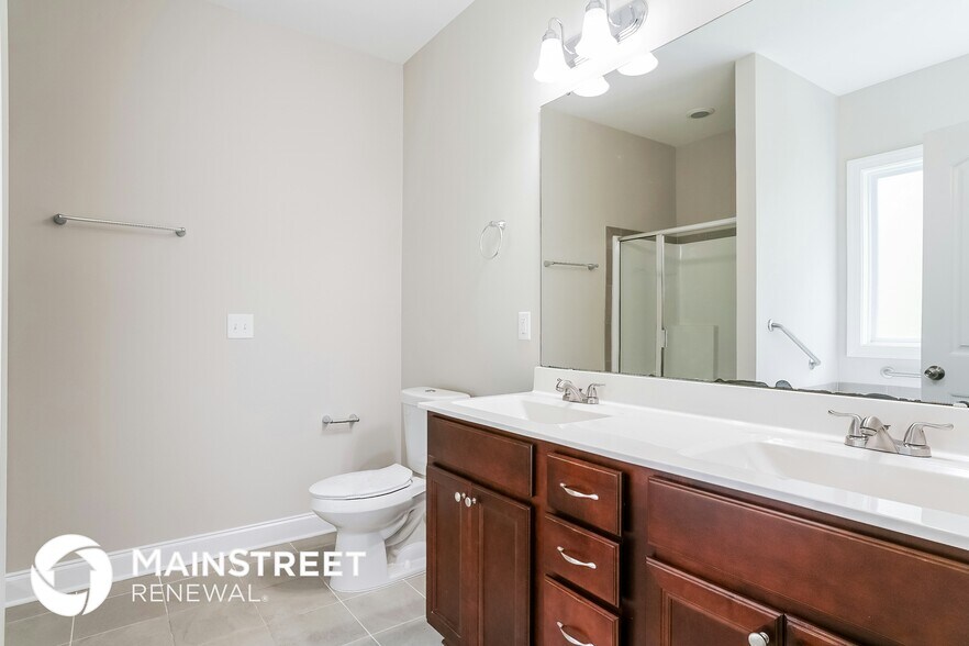 Building Photo - 110 Canterbury Dr