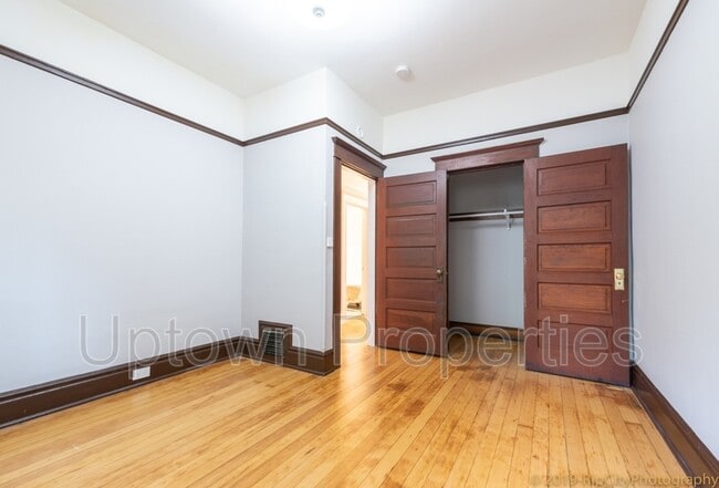 Building Photo - 616 NW 22nd Ave