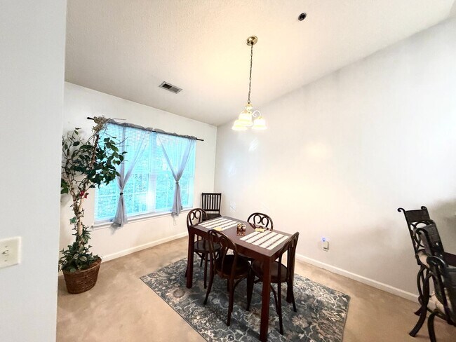 Building Photo - 1605 Willoughby Pk Ct