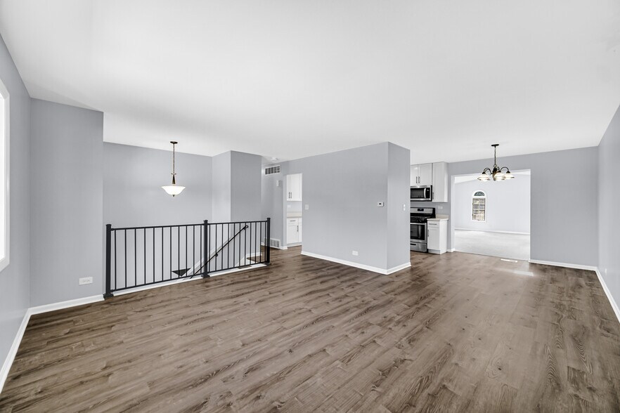 Building Photo - 1023 Westchester Dr