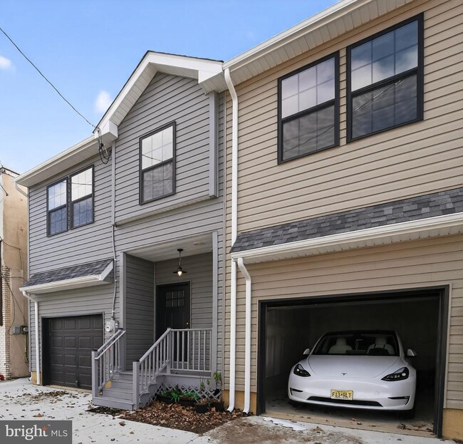 Building Photo - 508 Richey Ave