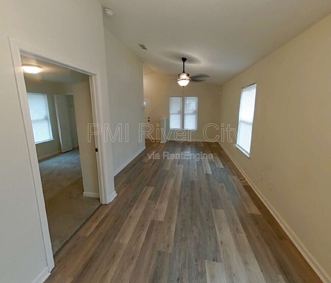 Building Photo - 1358 Prince St