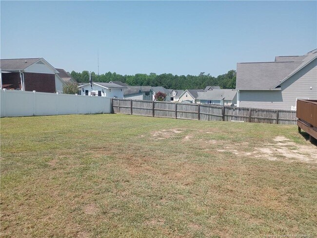 Building Photo - 6031 Geranium Dr