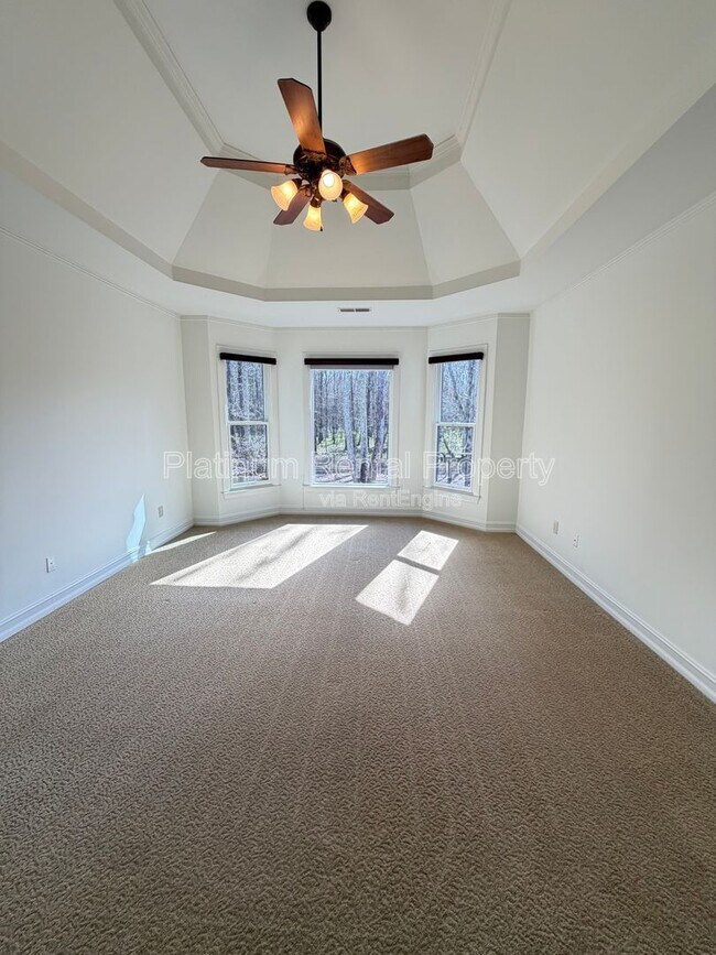 Building Photo - 7020 Grassmoor Grange Way