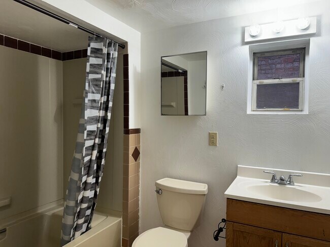 Building Photo - 505 Cato St