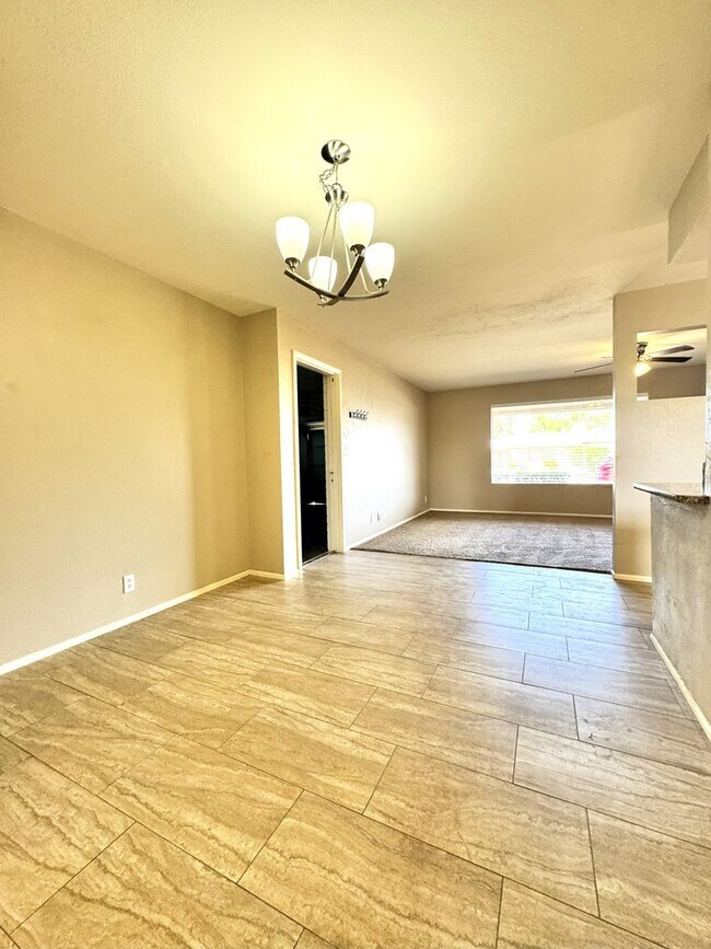 Building Photo - BEAUTIFUL 2 BEDROOM IN DREAMLAND VILLAS 55...