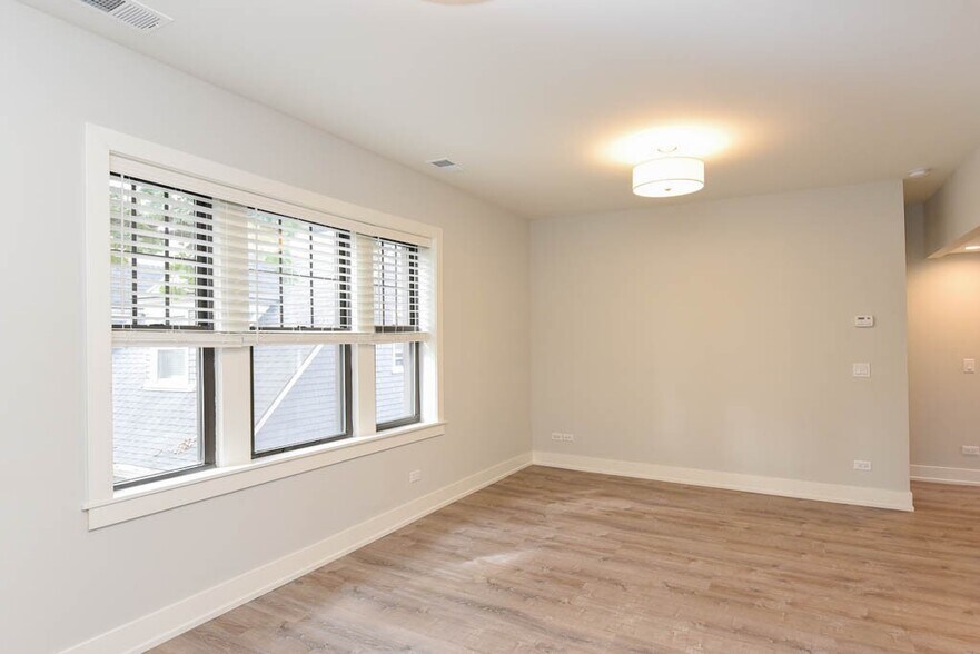 Building Photo - 1150 Maple Ave