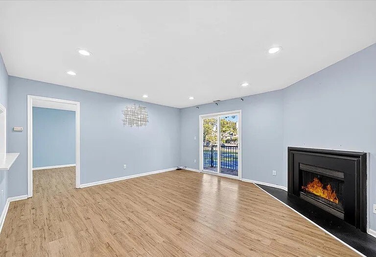 Building Photo - 1002 Woodbridge Commons Way