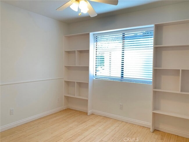 Building Photo - 2303 Presado Dr