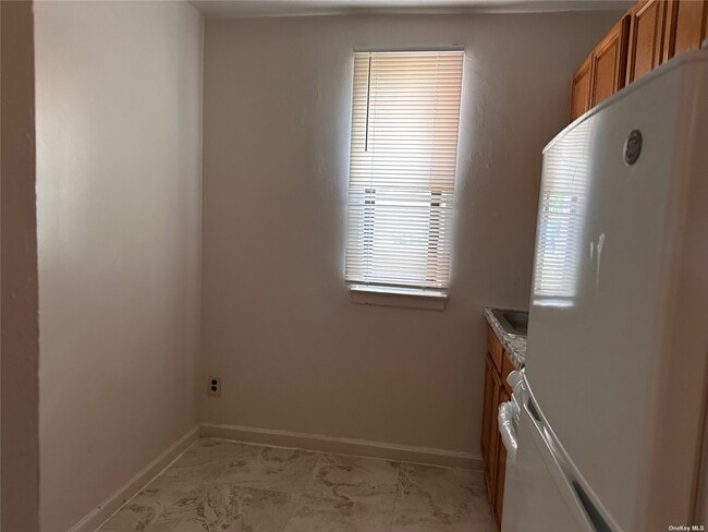 Building Photo - 106 NY-106
