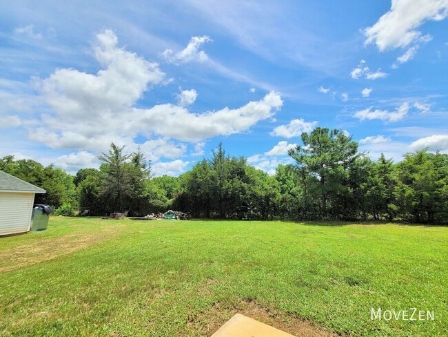 Building Photo - 13531 Willow Falls Rd