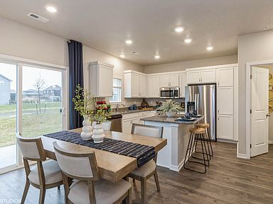 Building Photo - 856 NE Larkspur Ave