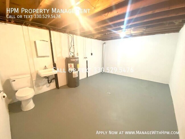 Building Photo - 1021 Pittsburgh Ave NW-
