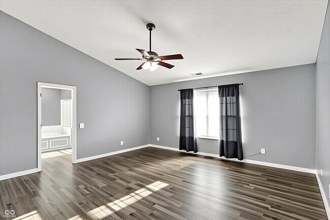 Building Photo - 2161 Silver Rose Dr