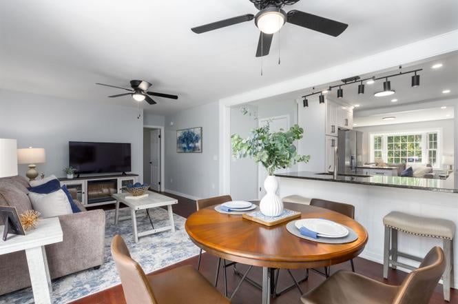 Building Photo - 180 Gazo Ave