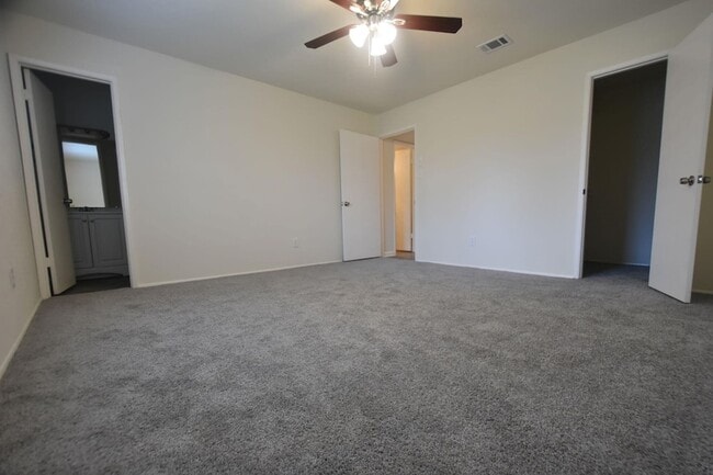 Building Photo - 24215 Beef Canyon Dr