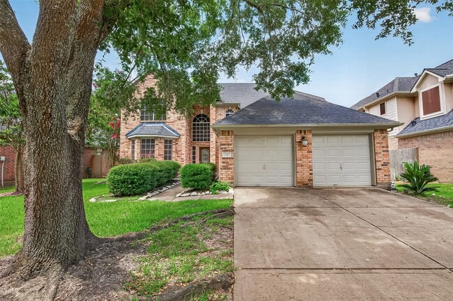 Building Photo - 2710 Five Oaks Dr