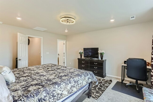 Building Photo - 13470 Broad Wing Dr