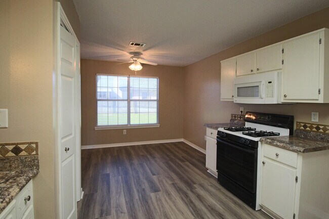 Building Photo - 414 Whirlaway Ct