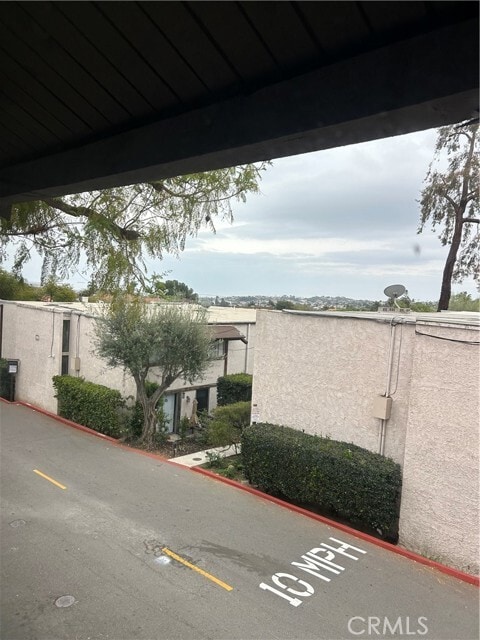 Building Photo - 366 Miraleste Dr