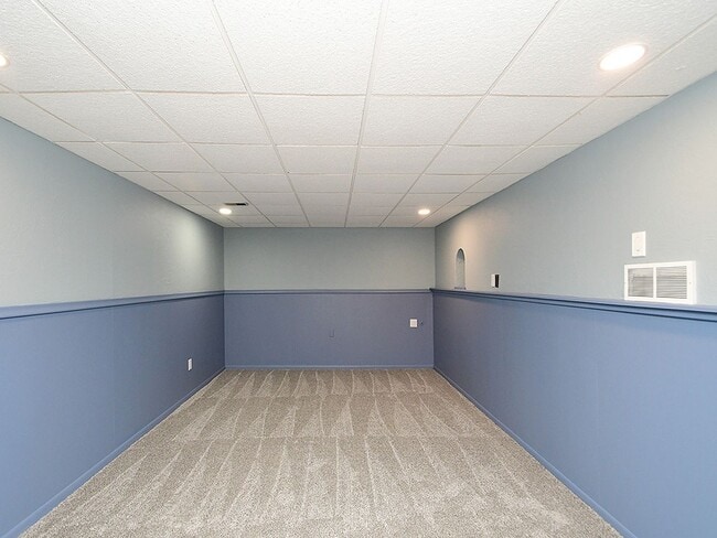 Building Photo - 4640 Washington Ave