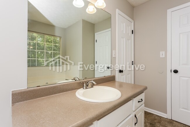 Building Photo - 375 Antioch Rd