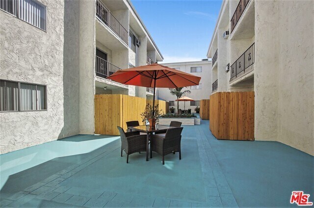 Building Photo - 269 S Lafayette Park Pl